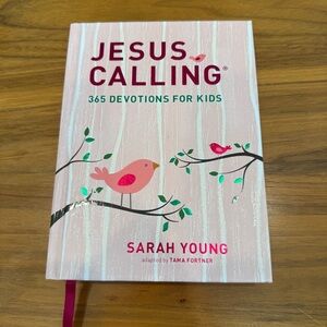 Jesus Calling 365 day devotional kids girls